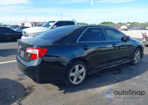 2014 Toyota Camry Se z USA, uszkodzony, nr VIN 4T1BF1FK8EU378097